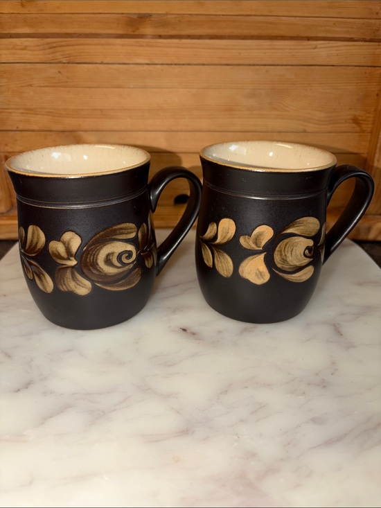 Denby Other - Denby Bakewell Black Ceramic Mug with Gold Floral Motif - Set of 2